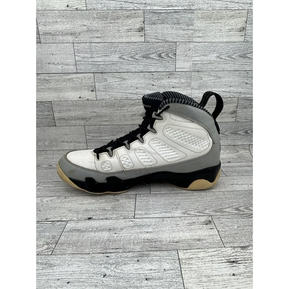Air Jordan 9 Retro Shoes Mens Size 9 White Black Wolf Grey 302370-106 Basketball